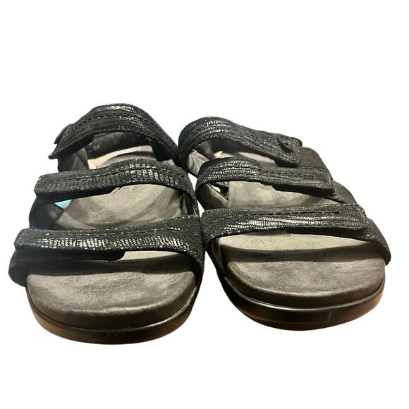 Aravon by New Balance Black Leather Sandals 10D Adjustable Comfort Walking shoe - Picture 6 of 10